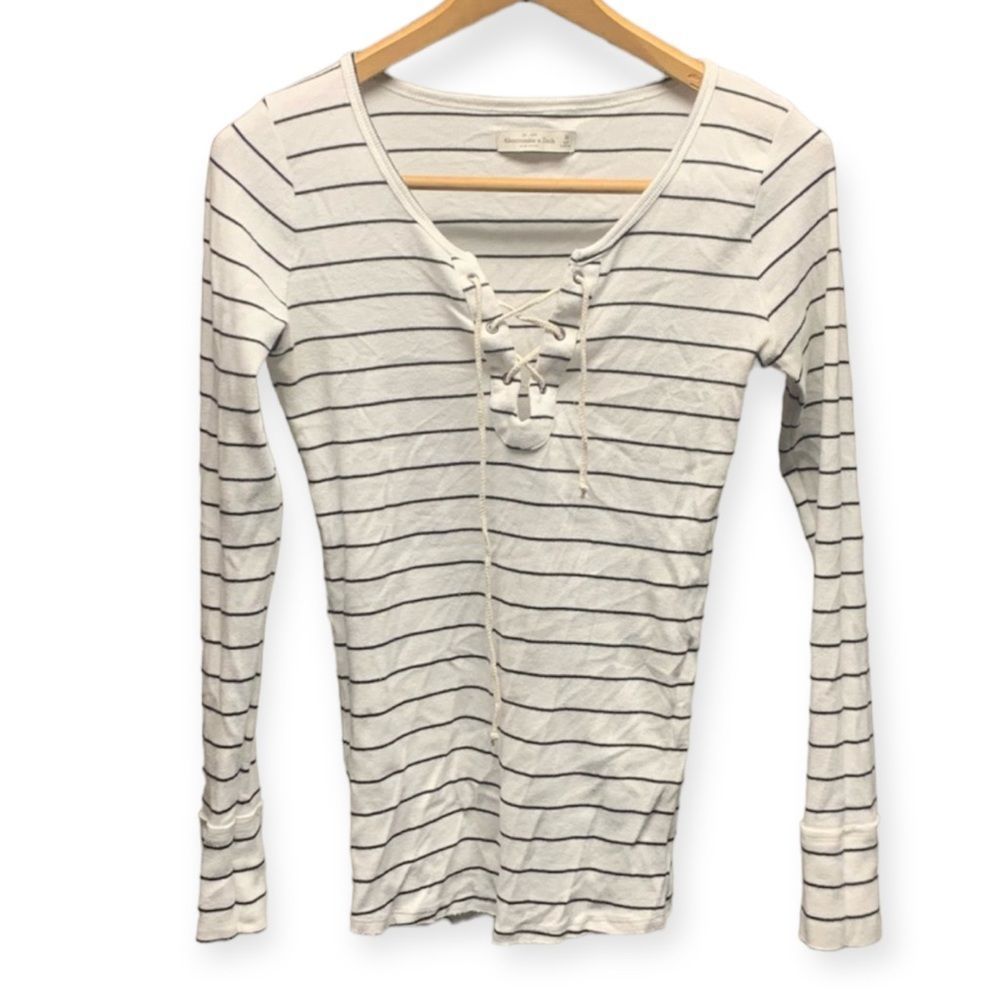 Abercrombie & Fitch lace up striped ribbed long sleeve top size medium